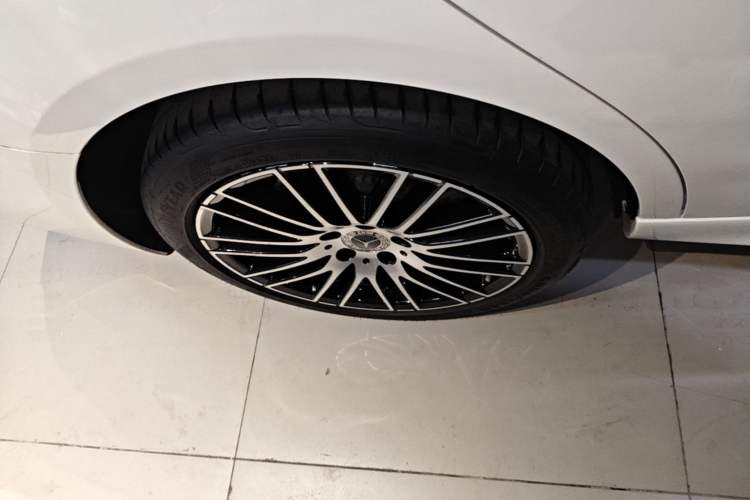 Used Mercedes-Benz C-Class 2024 Restyled C-Class 260 L Sport Edition Right Rear Wheel Hub
