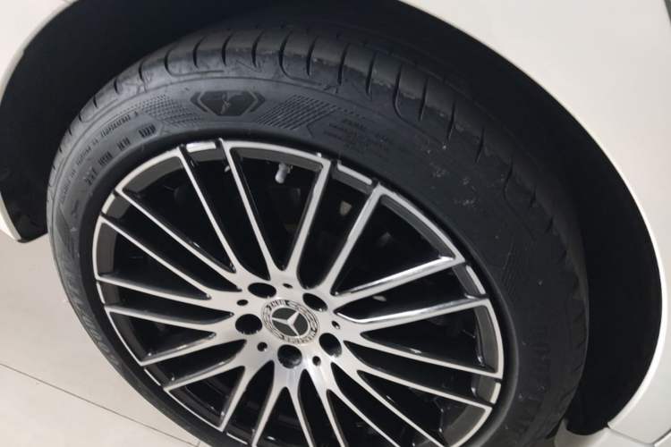 Used Mercedes-Benz C-Class 2024 Restyled C 260 L Sport Edition Right Rear Wheel Hub