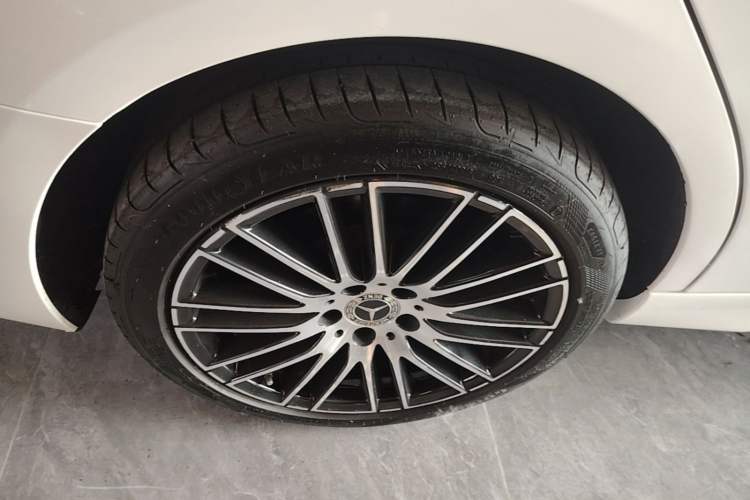Used Mercedes-Benz C-Class 2024 Restyled C-Class 260 L Sport Edition Right Rear Wheel Hub