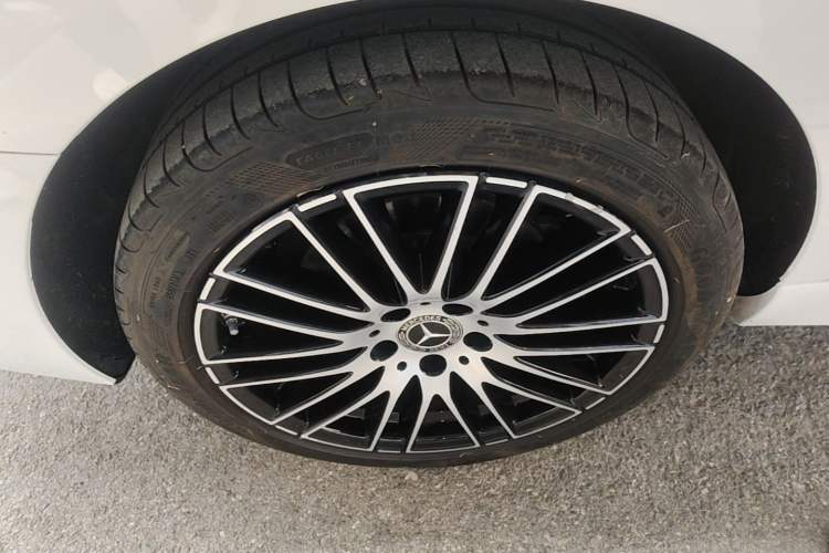 Used Mercedes-Benz C-Class 2024 Restyled C 260 L Sport Edition Right Rear Wheel Hub