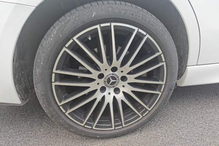 Used Mercedes-Benz C-Class 2024 C 260 L Sport Edition Right Rear Wheel Hub