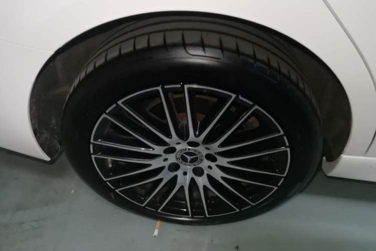 Used Mercedes-Benz C-Class 2024 Second Facelift C 260 L Sport Edition Right Rear Wheel Hub