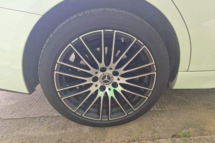 Used Mercedes-Benz C-Class 2024 Restyled C-Class 260 L Sport Edition Right Rear Wheel Hub