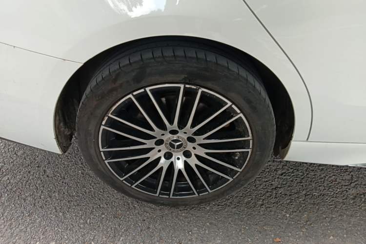 Used Mercedes-Benz C-Class 2024 Restyled C-Class 260 L Sport Edition Right Rear Wheel Hub