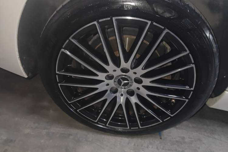 Used Mercedes-Benz C-Class 2024 C 260 L Sport Edition Right Rear Wheel Hub
