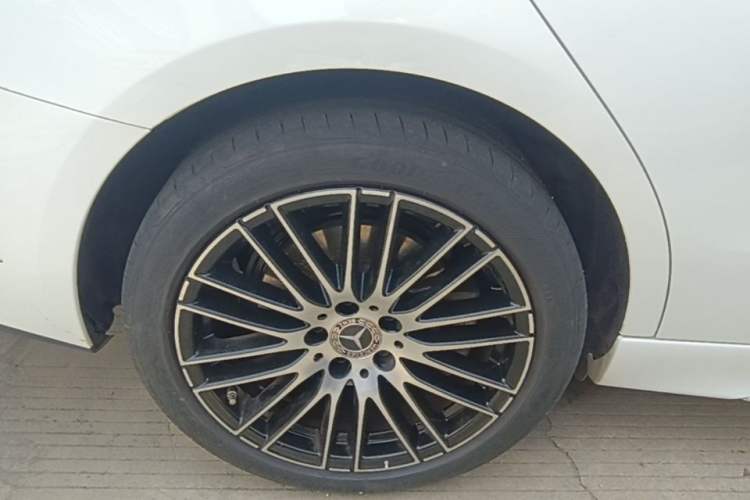 Used Mercedes-Benz C-Class 2024 Restyled C-Class 260 L Sport Edition Right Rear Wheel Hub