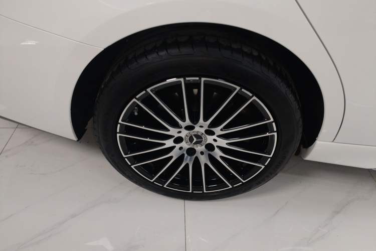 Used Mercedes-Benz C-Class 2024 Facelift C 260 L Right Rear Wheel Hub