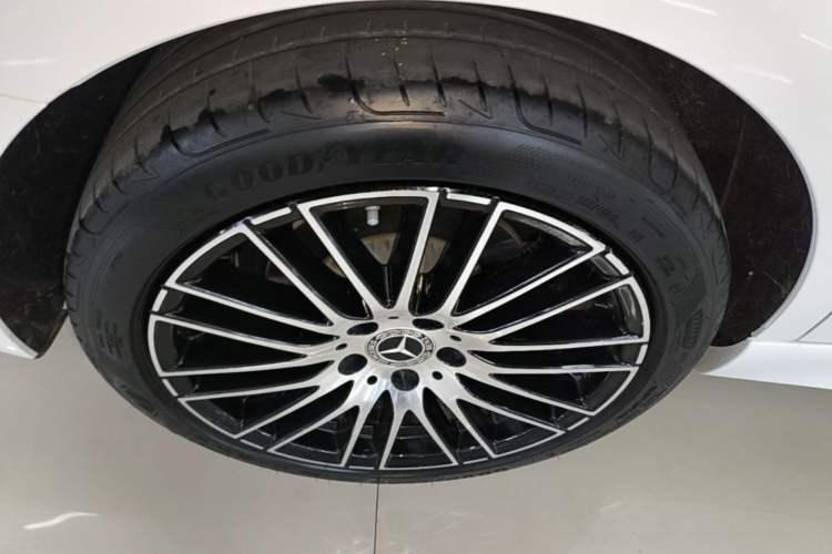Used Mercedes-Benz C-Class 2024 C 200 L Sport Edition Right Rear Wheel Hub