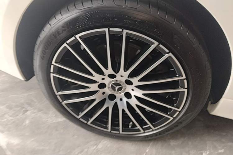 Used Mercedes-Benz C-Class 2024 Restyled C-Class 260 L Sport Edition Right Rear Wheel Hub