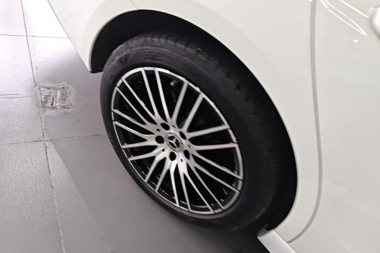 Used Mercedes-Benz C-Class 2024 Restyled C-Class 260 L Sport Edition Right Rear Wheel Hub