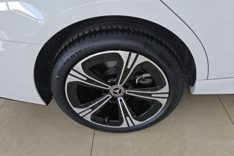Used Mercedes-Benz C-Class 2024 Second Facelift C 260 L 4MATIC Sport Edition Right Rear Wheel Hub