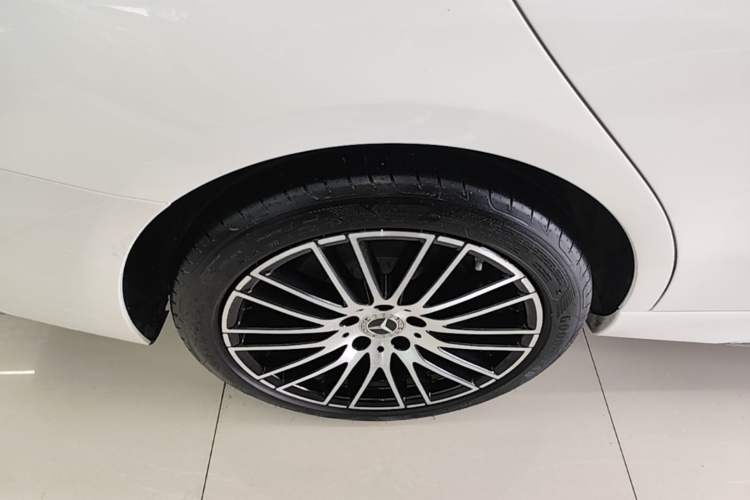 Used Mercedes-Benz C-Class 2024 Restyled C-Class 260 L Sport Edition Right Rear Wheel Hub