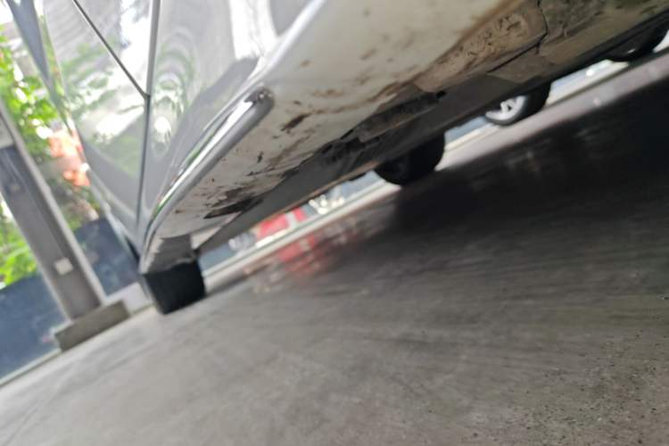 Used Mercedes-Benz C-Class 2024 Restyled C 260 L Sport Edition Right Side Sill
