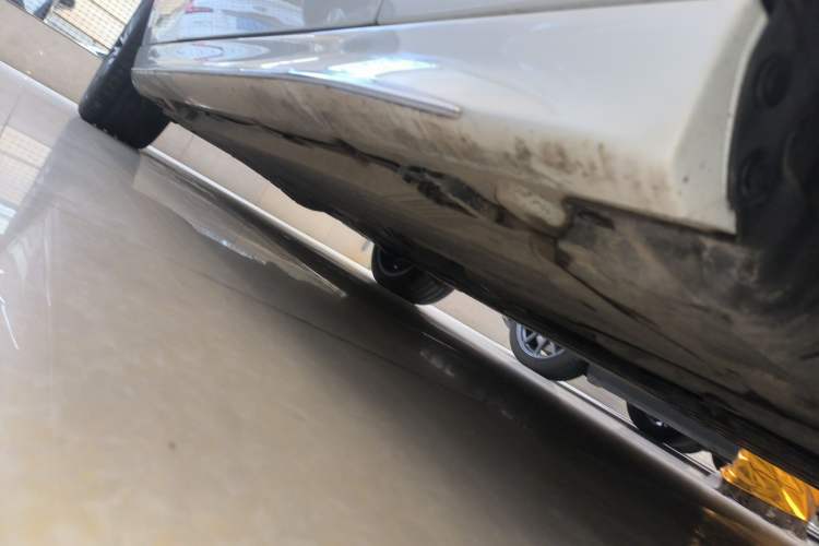 Used Mercedes-Benz C-Class 2024 C 260 L Sport Edition Right Side Sill