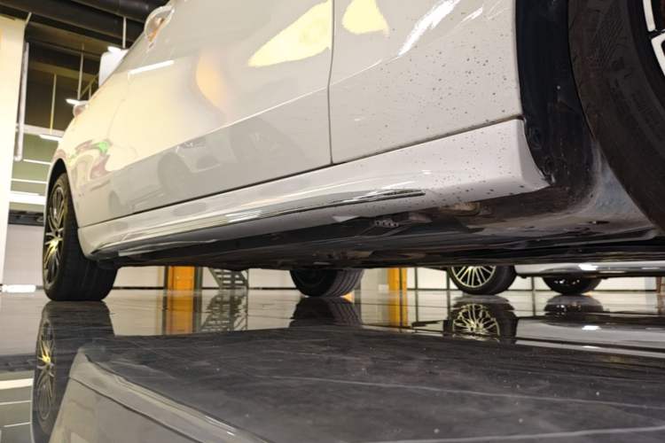 Used Mercedes-Benz C-Class 2024 Restyled C 260 L Sport Edition Right Side Sill