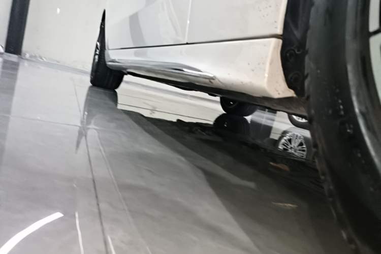 Used Mercedes-Benz C-Class 2024 Restyled C-Class 260 L Sport Edition Right Side Sill