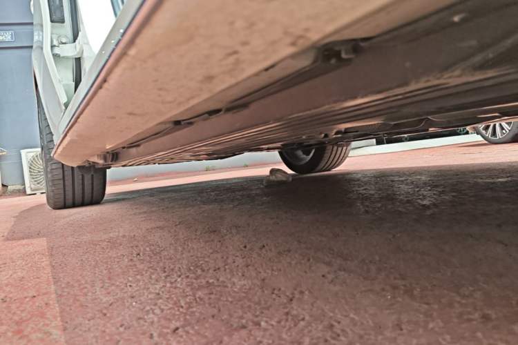 Used Mercedes-Benz C-Class 2024 Restyled C 200 L Sport Edition Right Side Sill