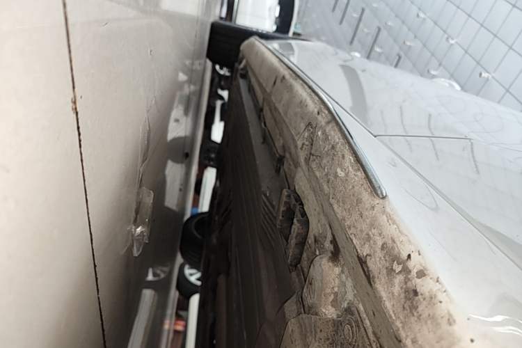 Used Mercedes-Benz C-Class 2024 C 200 L Sport Edition Right Side Sill