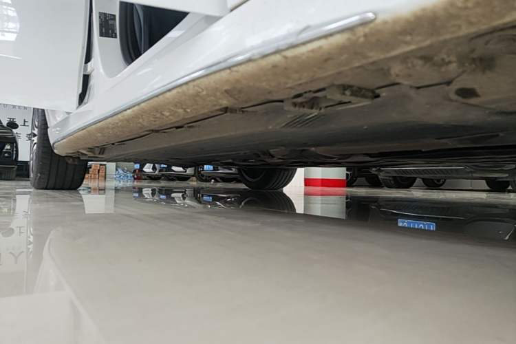 Used Mercedes-Benz C-Class 2024 Second Facelift C 260 L Sport Edition Right Side Sill