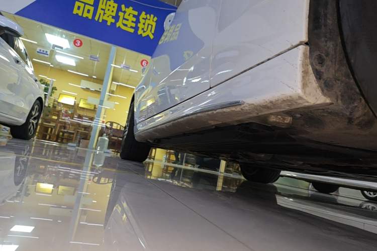 Used Mercedes-Benz C-Class 2024 Restyled C-Class 260 L Sport Edition Right Side Sill