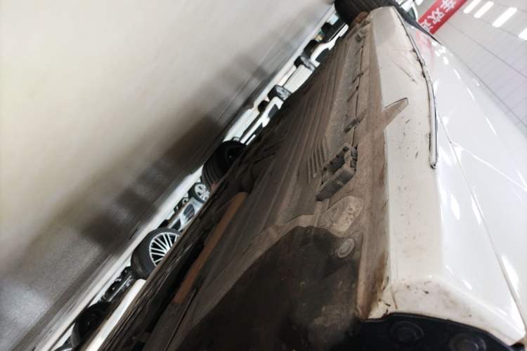 Used Mercedes-Benz C-Class 2024 Restyled C 260 L Sport Edition Right Side Sill