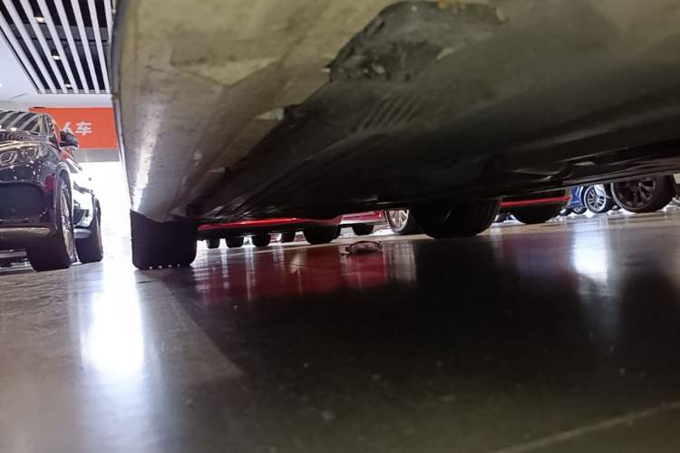 Used Mercedes-Benz C-Class 2024 Facelift C 260 L Night Edition Sport Version Right Side Sill