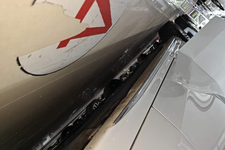 Used Mercedes-Benz C-Class 2024 Restyled C 200 L Sport Edition Right Side Sill
