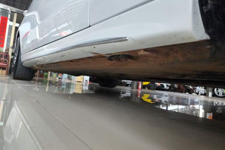 Used Mercedes-Benz C-Class 2024 Restyled C-Class 260 L Sport Edition Right Side Sill