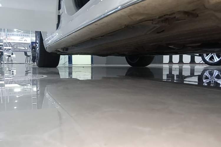 Used Mercedes-Benz C-Class 2024 Restyled C 260 L Sport Edition Right Side Sill
