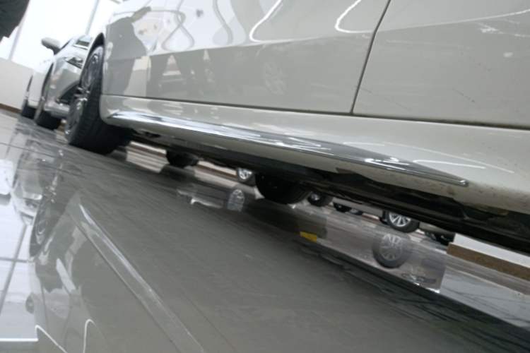 Used Mercedes-Benz C-Class 2024 Restyled C 260 L Sport Edition Right Side Sill