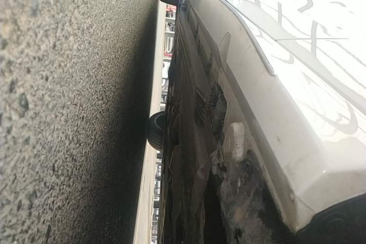 Used Mercedes-Benz C-Class 2024 Restyled C 260 L Sport Edition Right Side Sill
