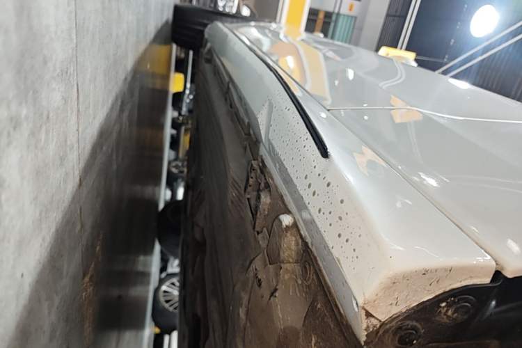 Used Mercedes-Benz C-Class 2024 Facelifted C-Class 260 L Night Edition Sports Version Right Side Sill