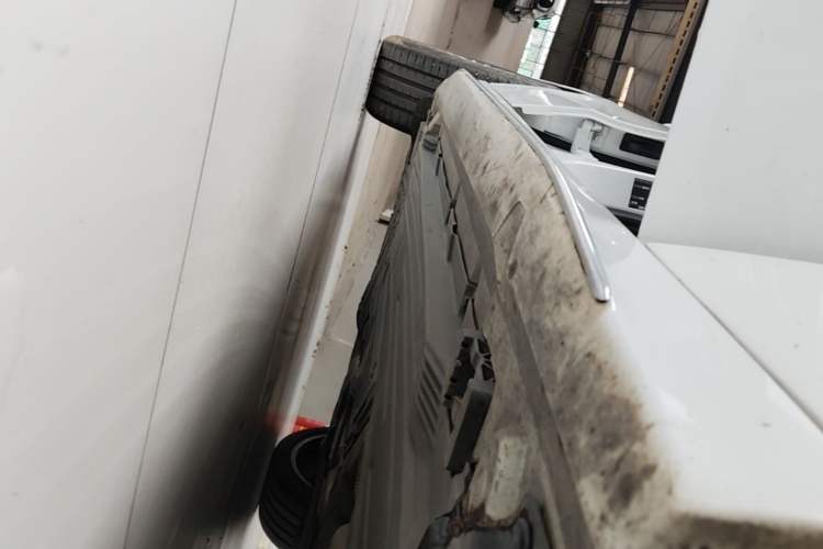 Used Mercedes-Benz C-Class 2024 Restyled C 260 L Sport Edition Right Side Sill