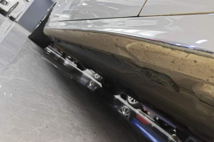 Used Mercedes-Benz C-Class 2024 C 260 L Sport Edition Right Side Sill