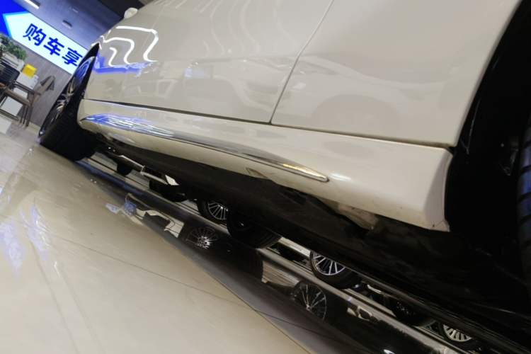 Used Mercedes-Benz C-Class 2024 Restyled C 200 L Sport Edition Right Side Sill