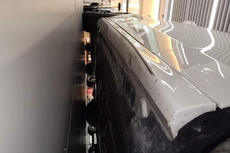 Used Mercedes-Benz C-Class 2024 Restyled C 260 L Sport Edition Right Side Sill