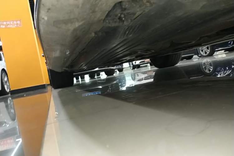Used Mercedes-Benz C-Class 2024 Second Facelift C 260 L Sport Edition Right Side Sill