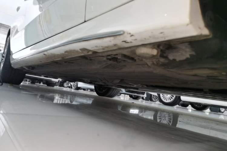 Used Mercedes-Benz C-Class 2024 Restyled C 260 L Sport Edition Right Side Sill