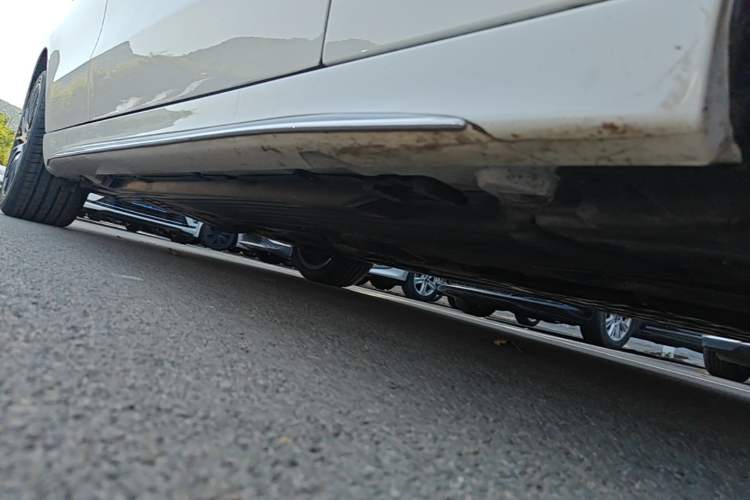 Used Mercedes-Benz C-Class 2024 Restyled C 260 L Sport Edition Right Side Sill