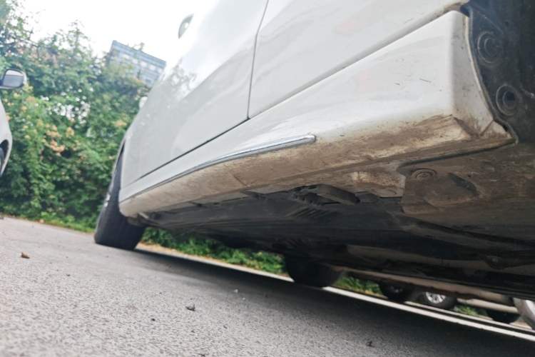 Used Mercedes-Benz C-Class 2024 Restyled C 260 L Sport Edition Right Side Sill