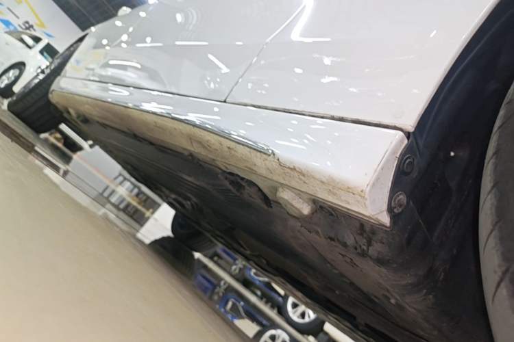 Used Mercedes-Benz C-Class 2024 Second Facelift C 260 L Sport Edition Right Side Sill