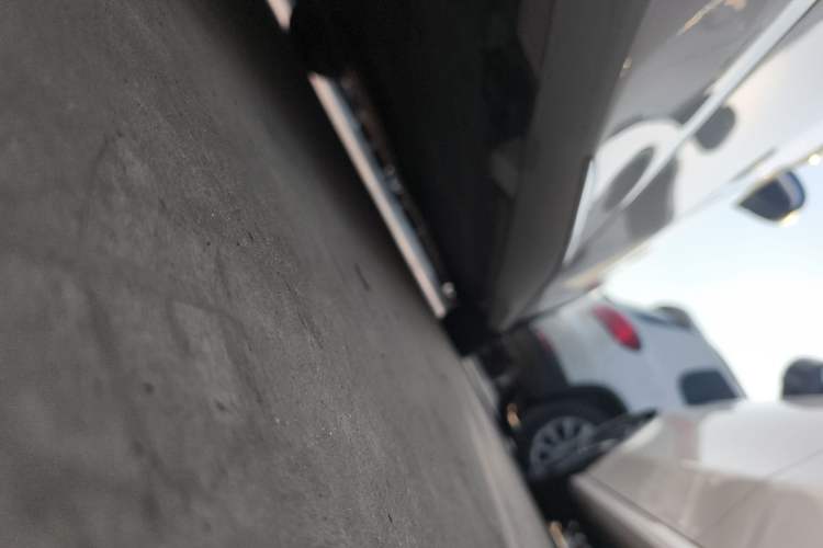 Used Mercedes-Benz C-Class 2024 C 200 L Sport Edition Right Side Sill