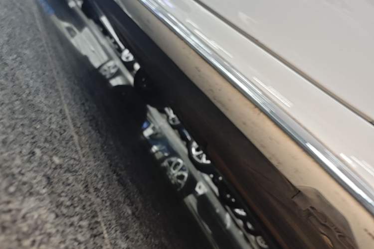 Used Mercedes-Benz C-Class 2024 Restyled C 260 L Sport Edition Right Side Sill