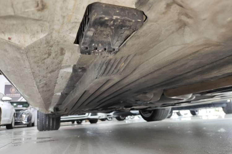 Used Mercedes-Benz C-Class 2024 Restyled C 260 L Sport Edition Right Side Sill