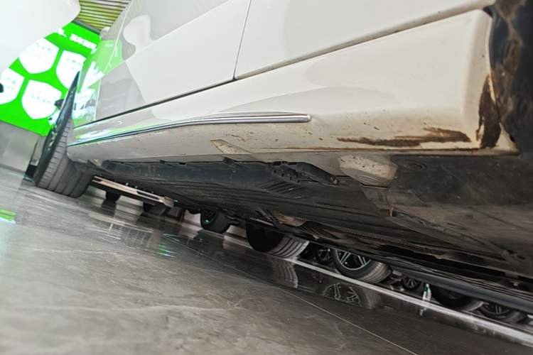 Used Mercedes-Benz C-Class 2024 Restyled C-Class 260 L Sport Edition Right Side Sill