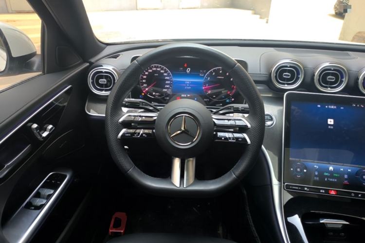 Used Mercedes-Benz C-Class 2024 Second Facelift C 260 L Sport Edition Steering Wheel