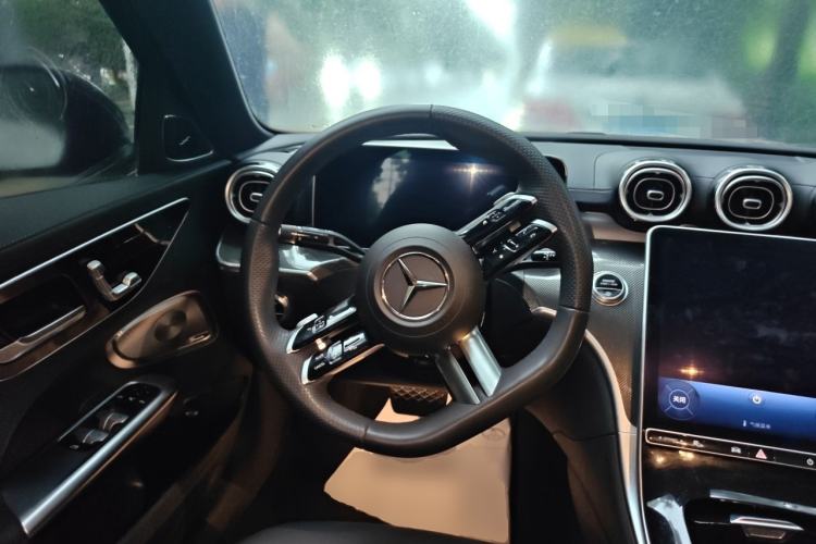 Used Mercedes-Benz C-Class 2024 Facelift C 260 L Night Edition Sport Version Steering Wheel