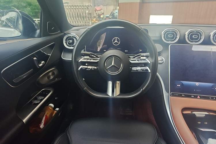Used Mercedes-Benz C-Class 2024 C 260 L Brilliant Night Sports Edition Steering Wheel
