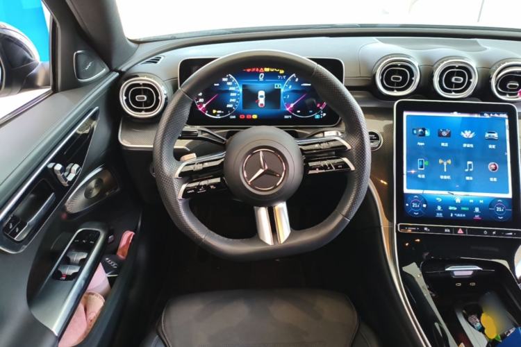 Used Mercedes-Benz C-Class 2024 C 260 L Brilliant Night Sports Edition Steering Wheel