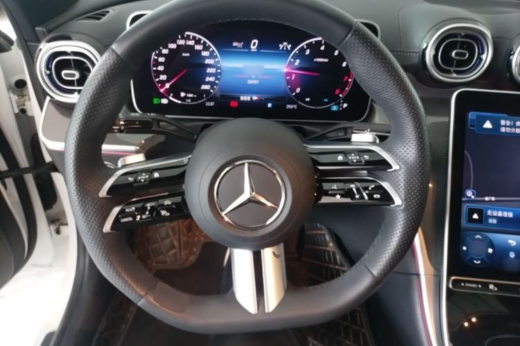 Used Mercedes-Benz C-Class 2024 Facelift C 260 L Night Edition Sport Version Steering Wheel